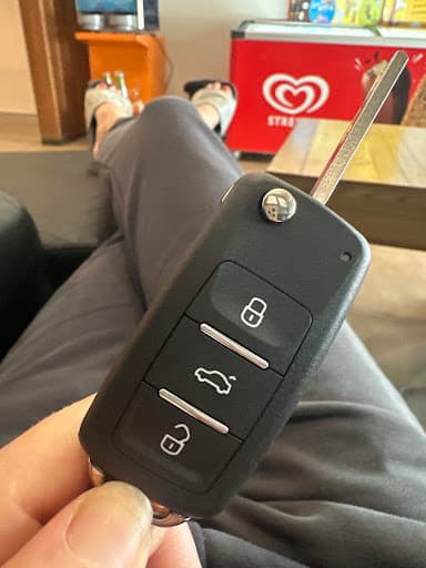 Door 2 Door Locksmith & Security (Car Key Replacement Sunshine Coast, Maroochydore) — Customer photo