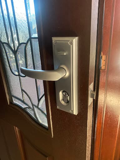 WISE LOCKSMITHS (MOBILE LOCKSMITHS) — Customer photo