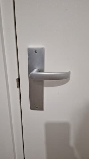 Emergency Locksmiths — Customer photo